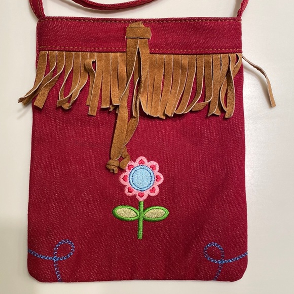 Small Red Denim w Suede Fringe & Embroidered Flower Crossbody Shoulder Bag NWOT - Picture 3 of 16